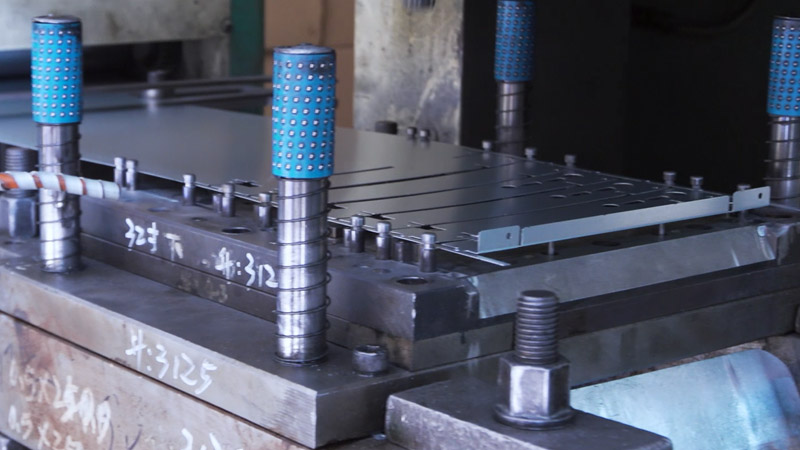 Yifeng Metal Array image30
