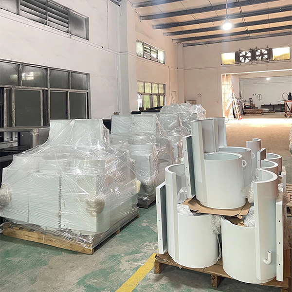 Oil mist separator accessories.